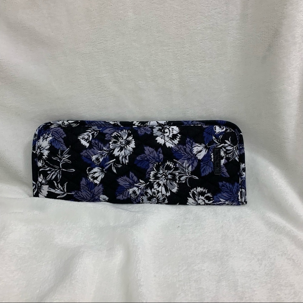 NWT Curling & Flat Iron Cover - Frosted Floral​​​